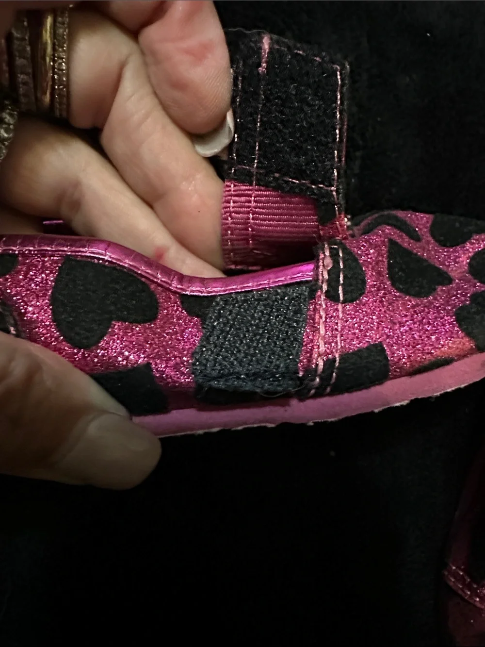 Toms Kids Glitter Heart Slip-Ons in Pink and Black